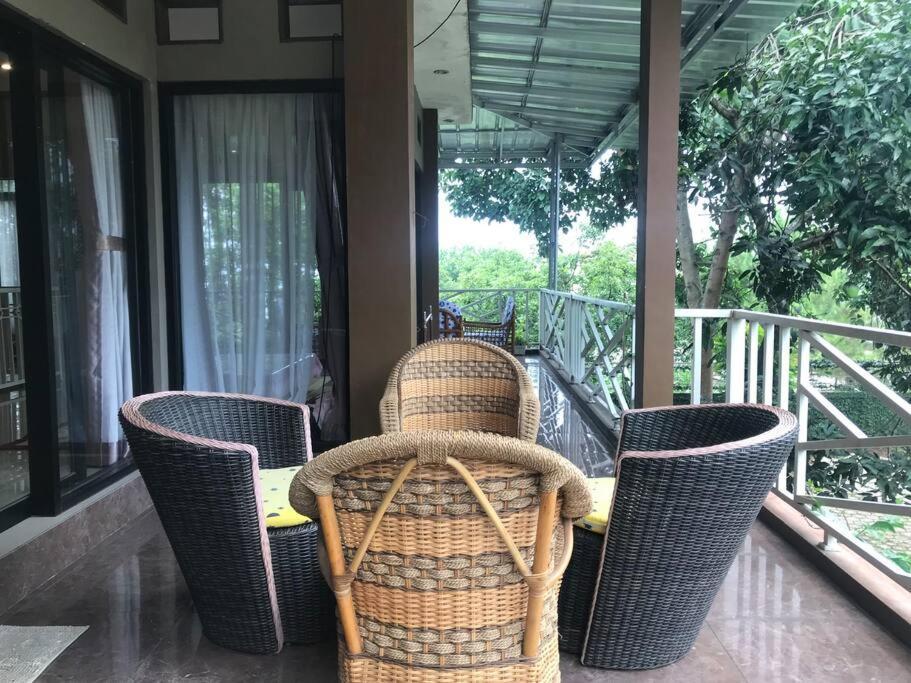 Villa Naumi Bandung Exterior foto
