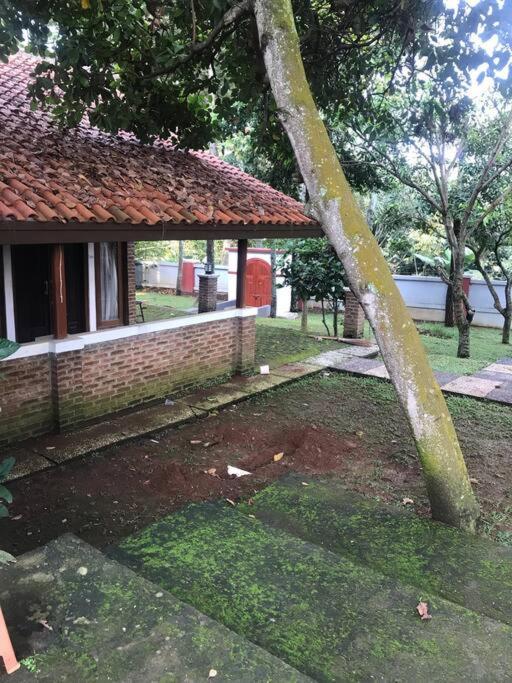 Villa Naumi Bandung Exterior foto